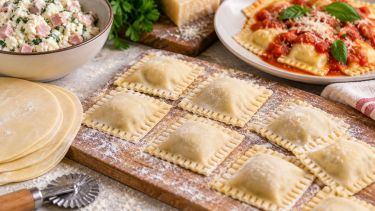 Ravioles con masa de tarta: la receta fácil para hacer pasta casera sin amasar