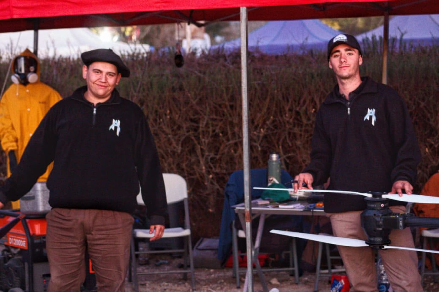 Drones en la Patagonia: eficiencia en fumigación con solo 10 litros por hectárea