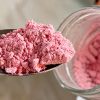 Imagen de Crearon un yogur en polvo con leche de cabra y una fruta que sorprende por sus propiedades