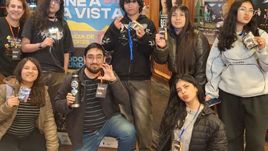 Los adolescentes de La Casita de Nehuén participaron como jurados en la 11° edición del festival Cine a la Vista, en San Martín de los Andes. Foto: gentileza.