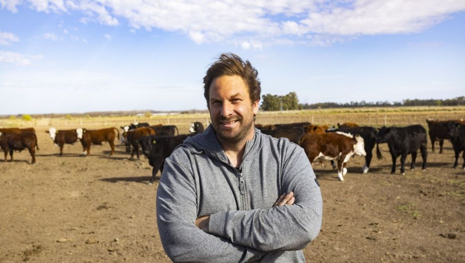 Antonio Cantera durante la recorrida por los lotes de la chacra. Foto: Pablo Leguizamon.