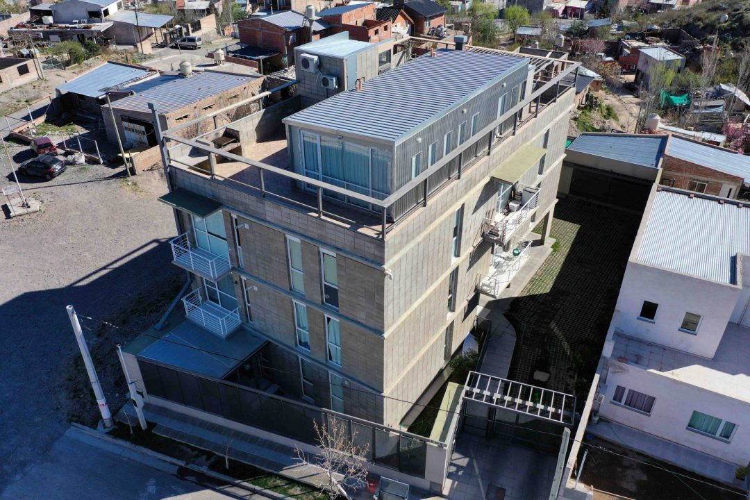 Rhino I, el pequeño edificio con que Safiar dio el puntapié inicial.