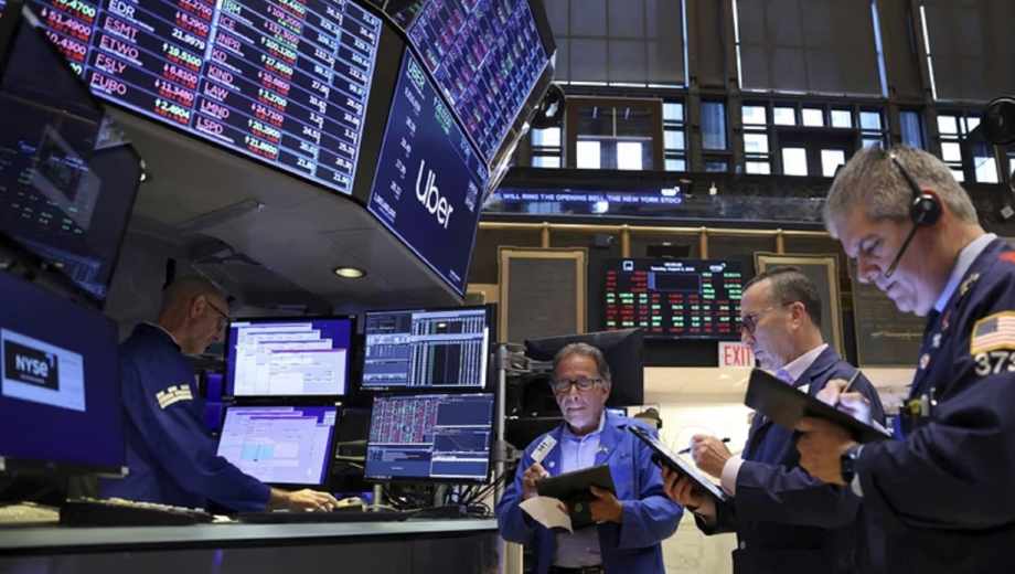 Subió el riesgo país y el dólar cerró la semana en alza. Foto: NA 