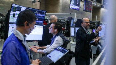 Cayeron los bonos en dólares y el riesgo país tocó su máximo desde mayo: alcanzó los 555 puntos