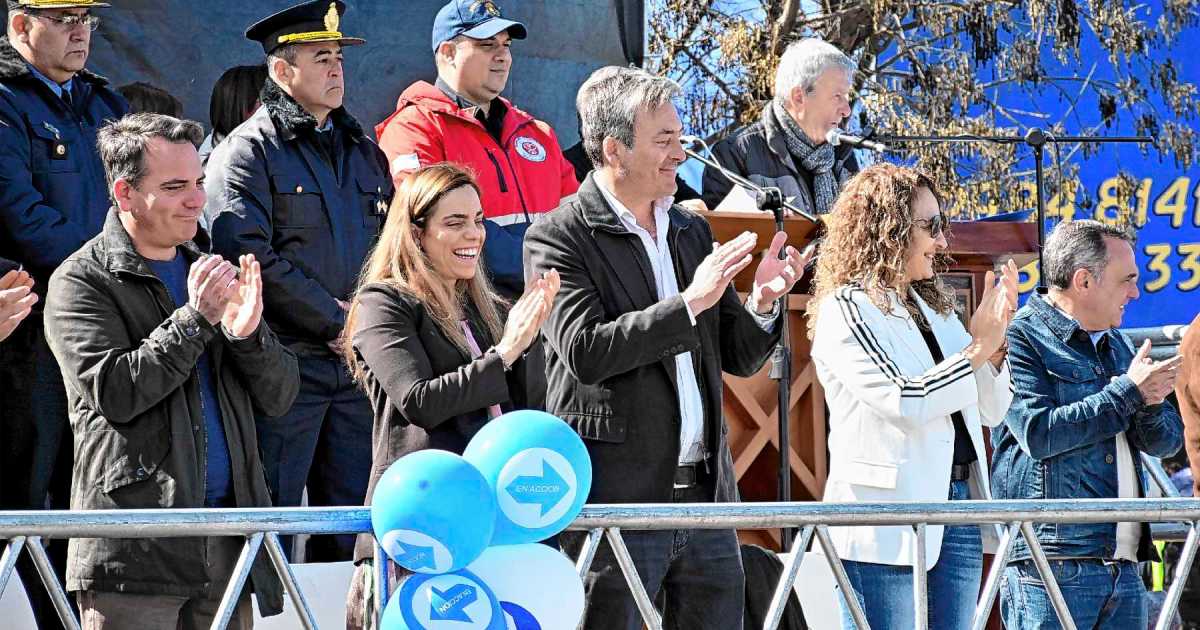 General Roca celebró su 147° aniversario con un colorido desfile cívico-militar