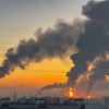 Imagen de Un ataque masivo sobre Moscú dejó dos muertos y una refinería en llamas en pleno cierre electoral de Rusia