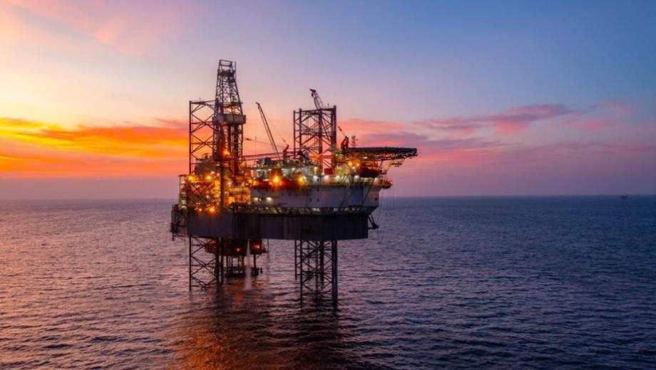 Alerta en Gran Bretaña por las sanciones de Javier Milei al petróleo en Malvinas.-