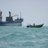 Imagen de El petróleo superó los 100 dólares: una nueva ola de ataques en Medio Oriente disparó el precio del crudo