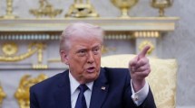 Imagen de Donald Trump vetó a tres medios de la Casa Blanca y enfrenta acusaciones de censura