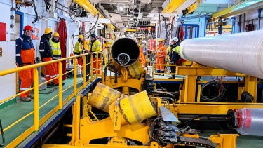 Control de calidad en el VMOS: Río Negro supervisó la soldadura del ducto offshore