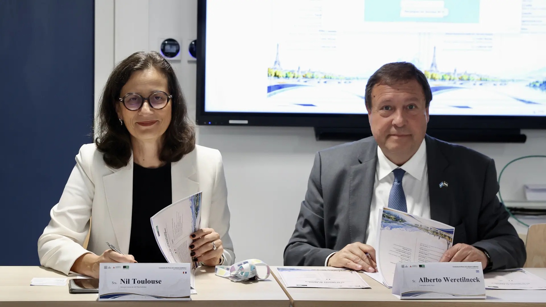 Weretilneck firma convenio con universidad francesa para desarrollo en Río Negro