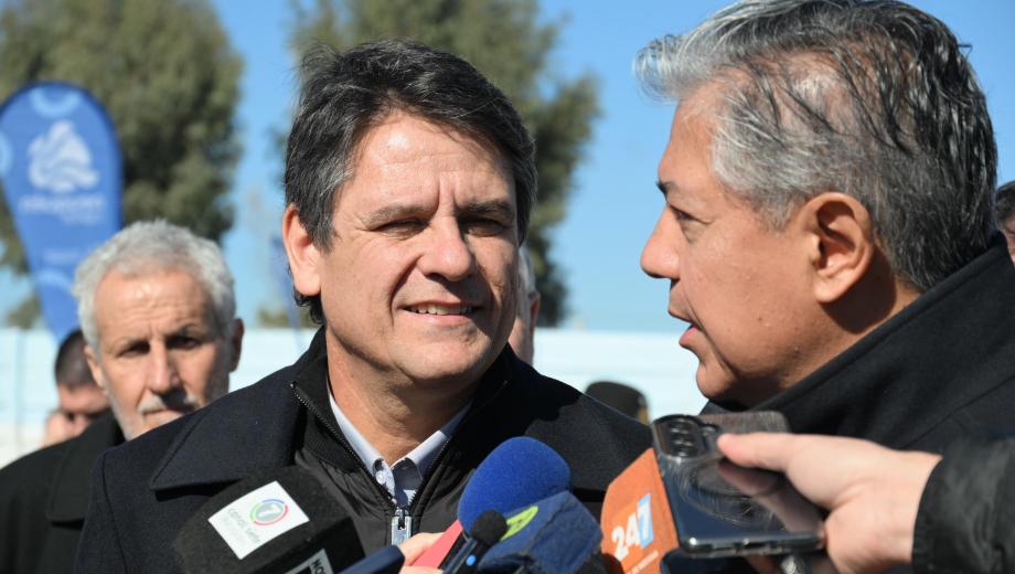 El intendente Mariano Gaido junto a Rolando Figueroa. Foto: Cecilia Maletti. 