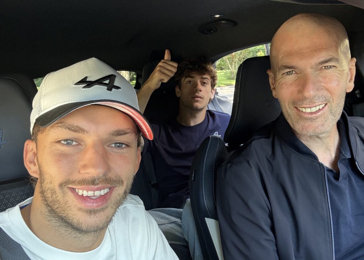 El especial encuentro de Franco Colapinto y Pierre Gasly con una estrella del fútbol mundial