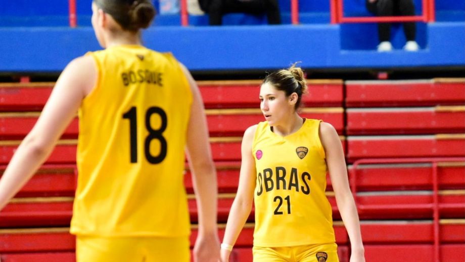 Kolff, en el Ruca Che y con la camiseta de Obras. Hizo las valijas y marchó a Estados Unidos. (Archivo Matías Subat)
