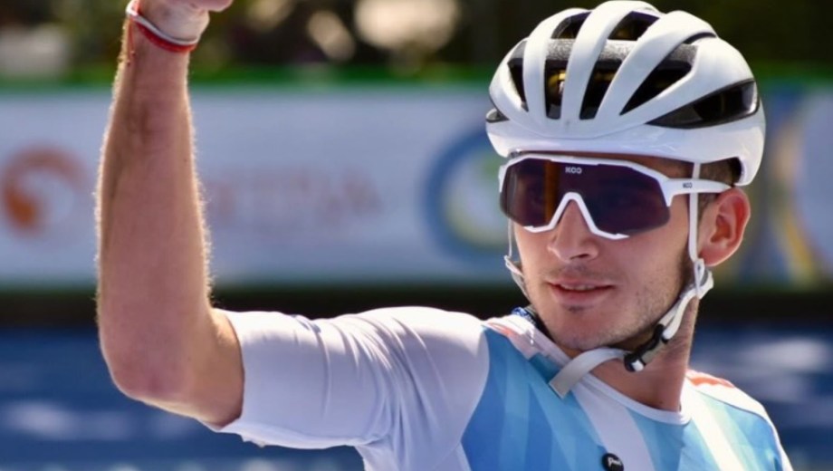Benjamín Gader, representante de Alta Barda, conquistó la medalla de oro en los 5.000 metros por puntos de patín carrera.