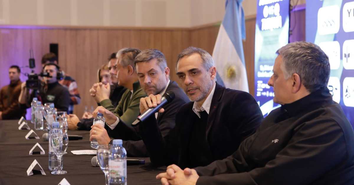 Agustín Calleri y Mariano Zabaleta, con RÍO NEGRO desde el Ruca Che: "La cancha está espectacular"