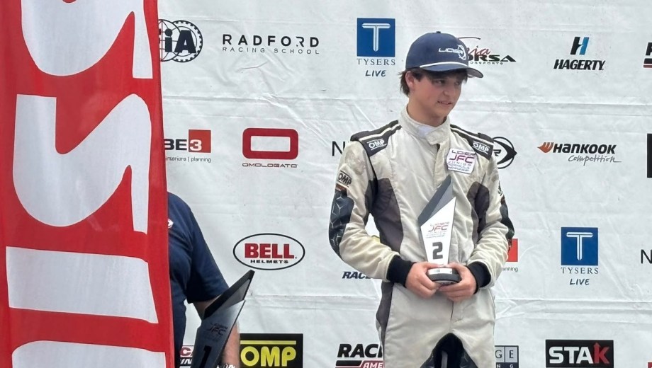 El joven argentino se abre camino en el mundo motor internacional. 