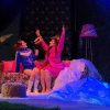 Imagen de "Villa California", la obra roquense producida por el Teatro Cervantes: una celebración del acontecimiento teatral