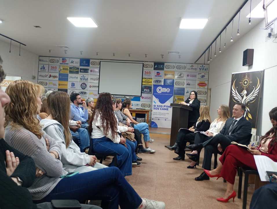 Jornada sobre grooming y ciberacoso en Roca.
