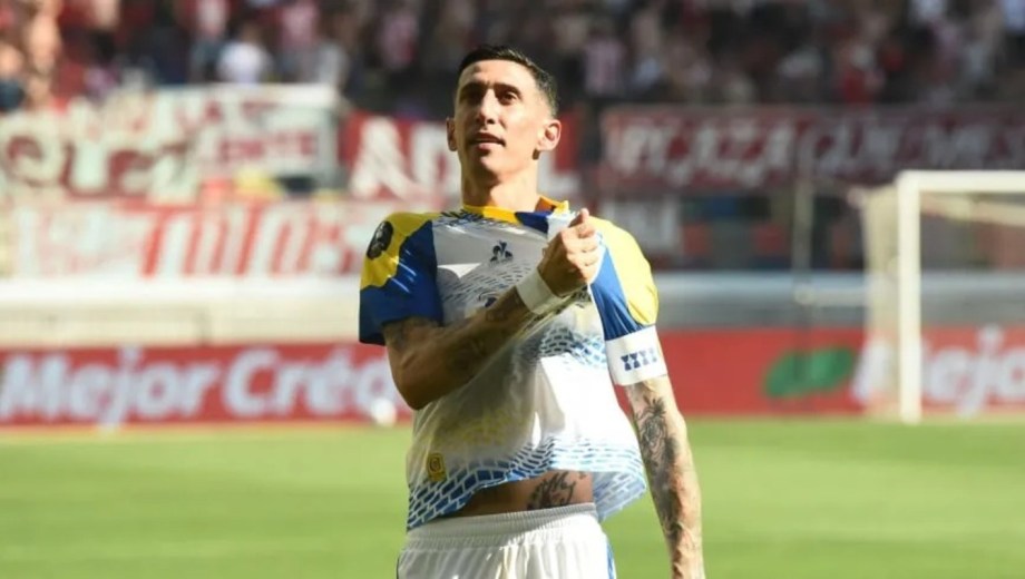 Di María frotó la lámpara: zurdazo de tiro libre y gol de penal para el triunfo parcial de Central sobre Estudiantes