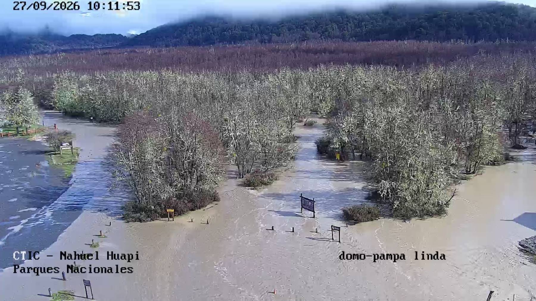 Cerró un circuito turístico en Bariloche por la crecida del río Manso