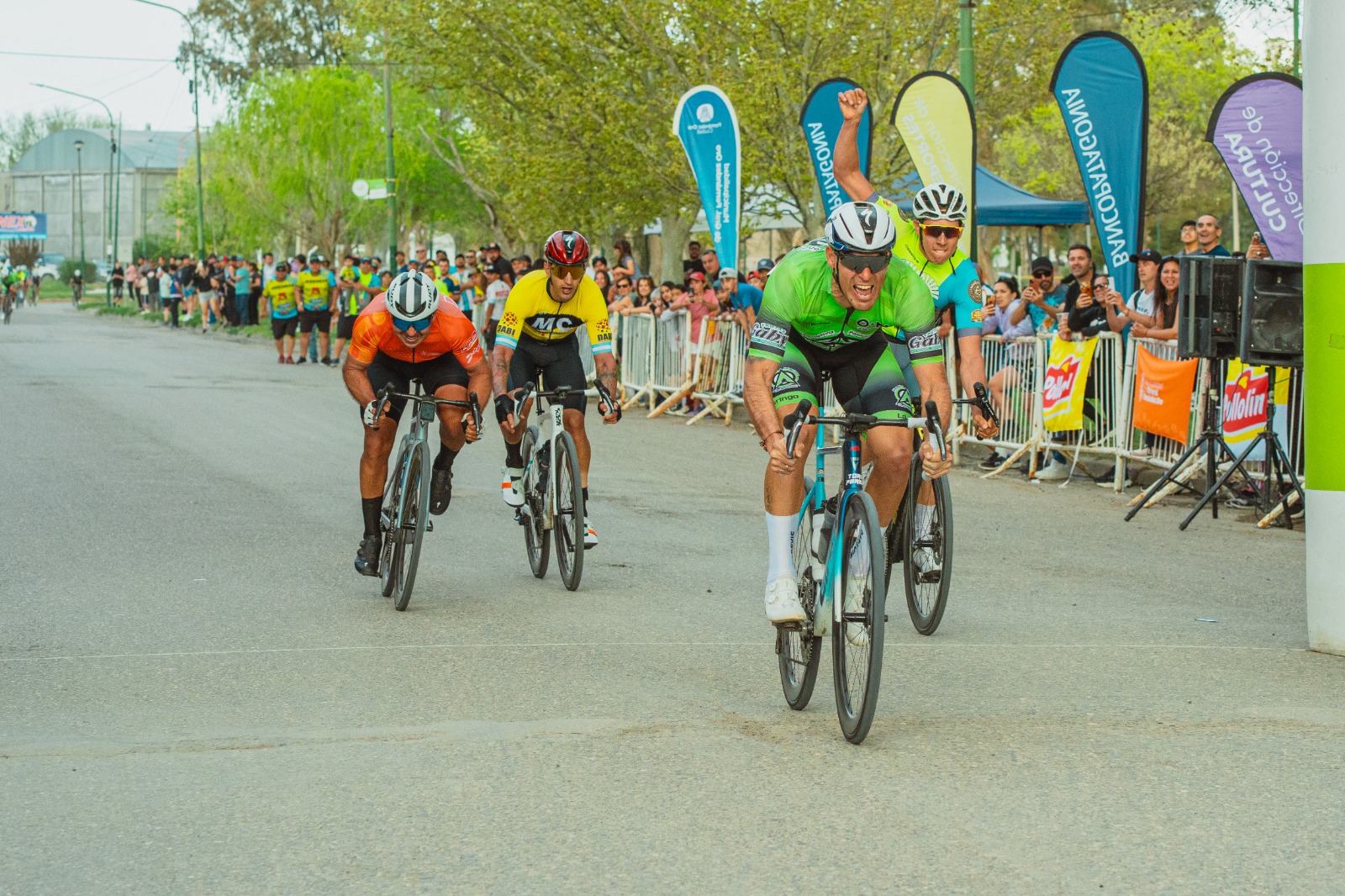 José Luis Peralta ganó la primera edición del Giro de Oro de ciclismo