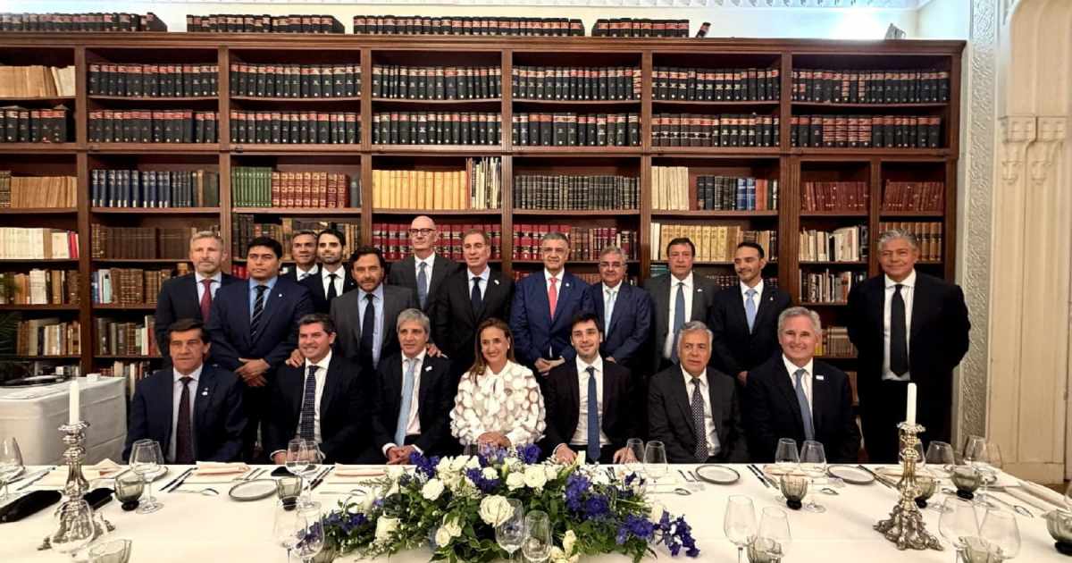 El embajador argentino valoró la defensa de Vaca Muerta en la Argentina Week de París