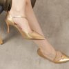 Imagen de ¿Dorado o plateado? Qué color de vestido elegir según tus zapatos metalizados para eventos y fiestas