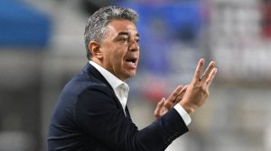 «Viaje, poco descanso y pocas horas de sueño»: Gallardo analizó la derrota de Ecuador en su debut