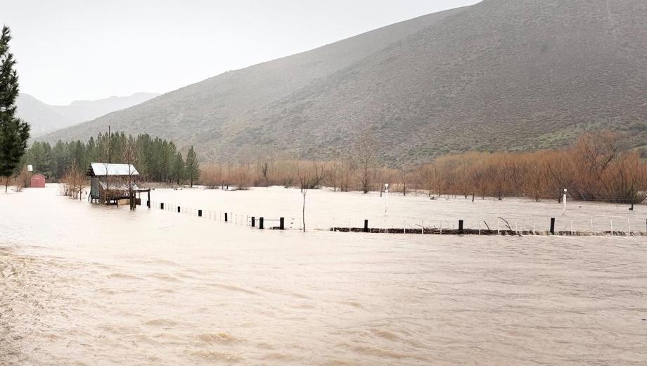Crecidas y varias complicaciones en las rutas de Neuquén: lo que dejó el fuerte temporal de lluvia en la cordillera