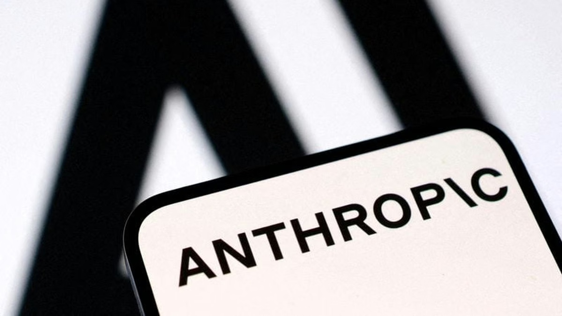 Anthropic reconoció que su inteligencia artificial podría representar un «riesgo existencial para la humanidad»