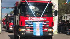 Bomberos Voluntarios de Cipolletti festeja su aniversario con una muestra histórica, visitas al cuartel y desfile