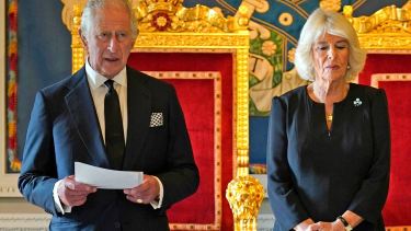 El Palacio de Buckingham enfrenta ataques hackers y medios británicos lo atribuyen a Rusia: refuerzan la seguridad de la Corona