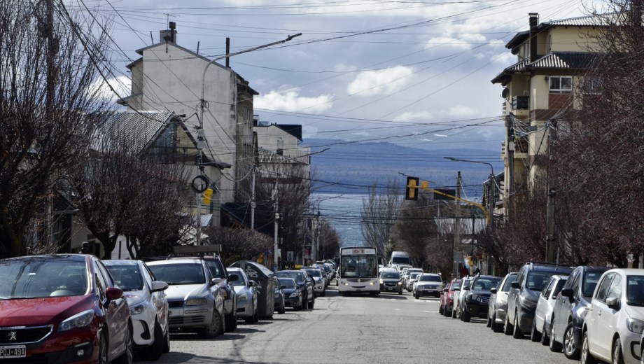 En la calle Onelli se podrían modificar la altura de edificios y permitir terrazas gastronómicas, se prospera el proyecto de ordenanza. Foto: Chino Leiva