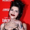 Imagen de Cazzu y el Dark Glam: cómo la reina del trap redefinió la estética gótica en la música urbana