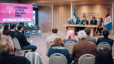 Convocan en Córdoba a familiares de desaparecidos a aportar muestras de sangre para identificar restos
