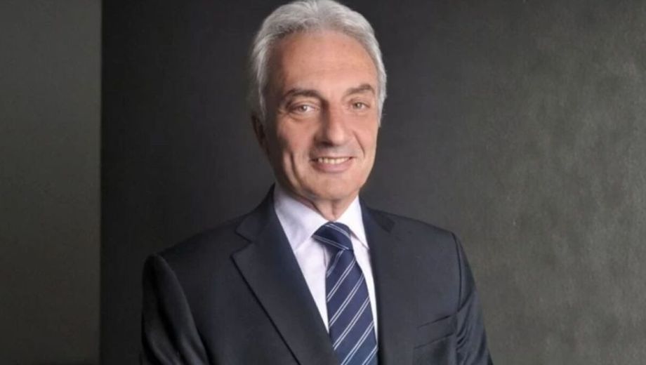 El exdirector de YPF abordó los ejes de su visita a Vaca Muerta, la necesidad de diversificar la economía provincial frente a la finitud de los hidrocarburos, los cuellos de botella logísticos del transporte de arena, la visión ambiental comparada con Chubut, los riesgos políticos ante posibles cambios de rumbo y los desafíos en materia de mano de obra y compre local. Foto gentileza.
