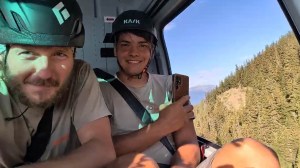 Gana 5000 euros al mes, va al trabajo en helicóptero y quiere volver a la Patagonia: la historia de Facu, el carpintero que empezó en “la Cope” de Neuquén