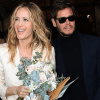 Imagen de Julieta Prandi se casó y cambió el vestido de novia por un traje blanco y encaje: así fue su look