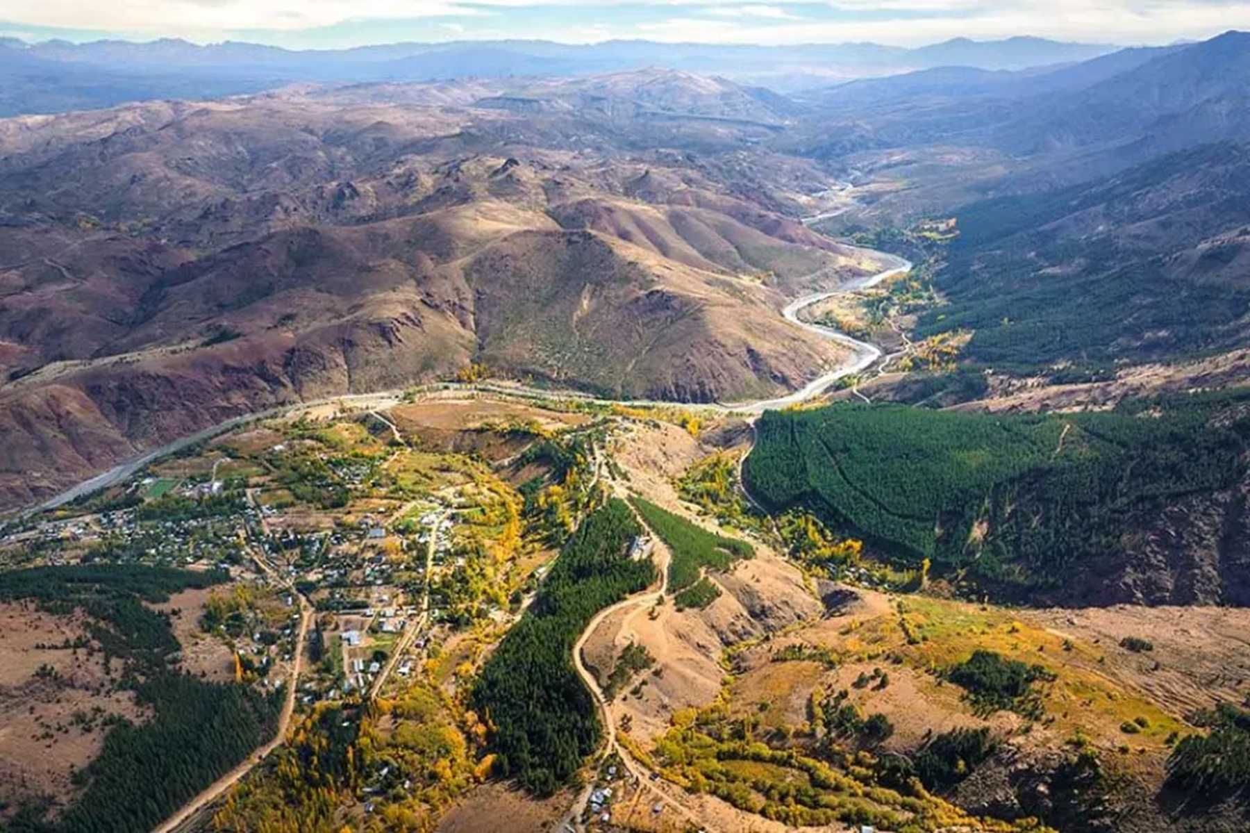 Huinganco: limpieza del arroyo para prevenir inundaciones