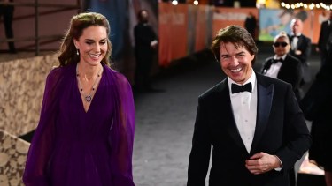 El gesto de Tom Cruise con Kate Middleton que generó debate: ¿realmente rompió el protocolo real?