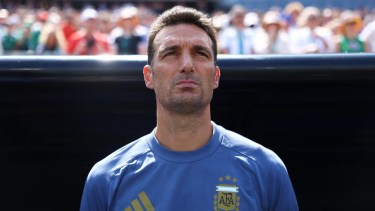 Cuándo llega Lionel Scaloni a la Argentina y por qué se demoró su regreso