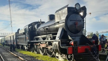Una locomotora a vapor volverá a realizar un histórico viaje con destino a Mar del Plata