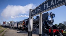 Imagen de La locomotora a vapor volvió a las vías y celebró los 140 años de la llegada del tren a Mar del Plata