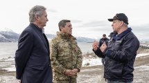 Imagen de Carlos Presti puso paños fríos al conflicto por Malvinas: el Gobierno mantiene el reclamo por «vía diplomática», pero refuerza la defensa del Atlántico Sur