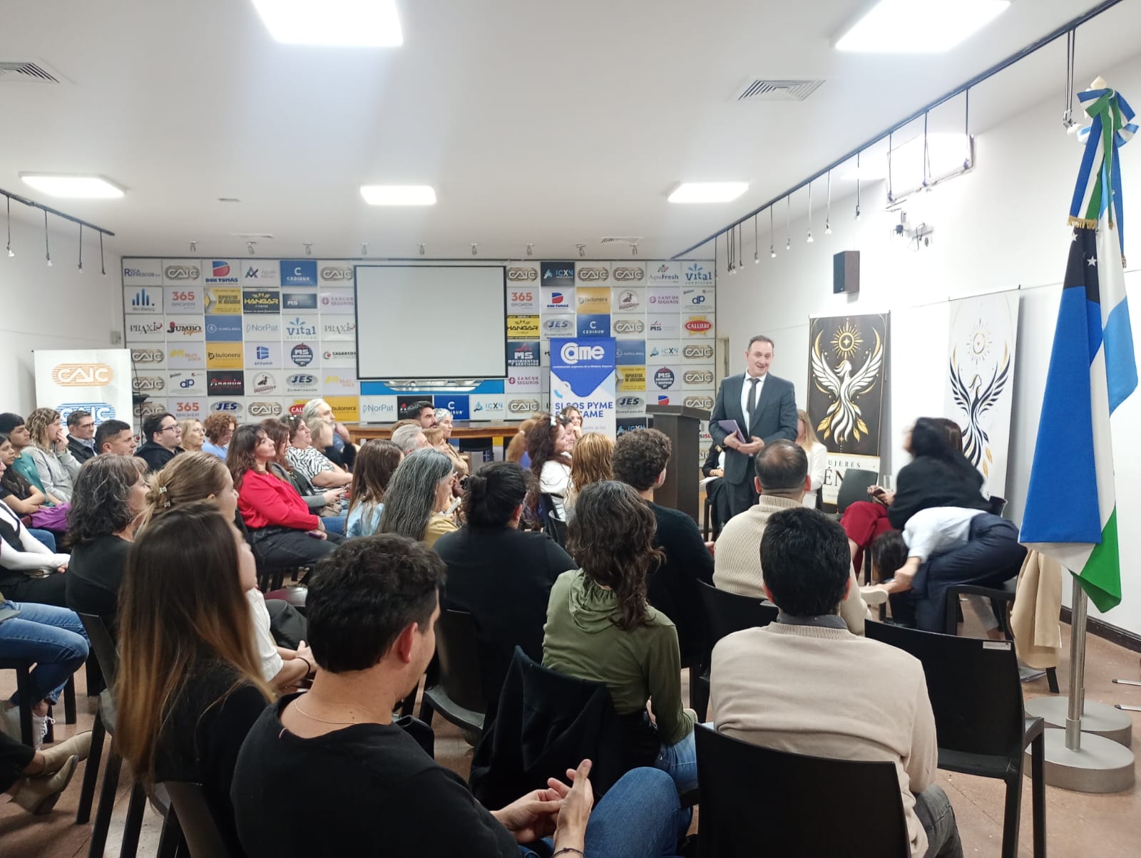 Presentan herramientas para detectar grooming y ciberacoso en General Roca
