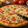 Imagen de Pizza de papa: la receta fácil y económica que se hace sin masa