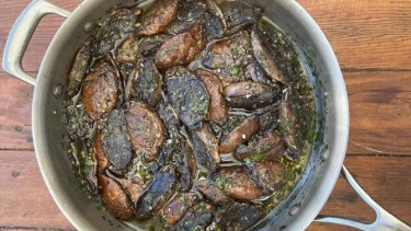 Animate a preparar este escabeche rápido de hongos portobello