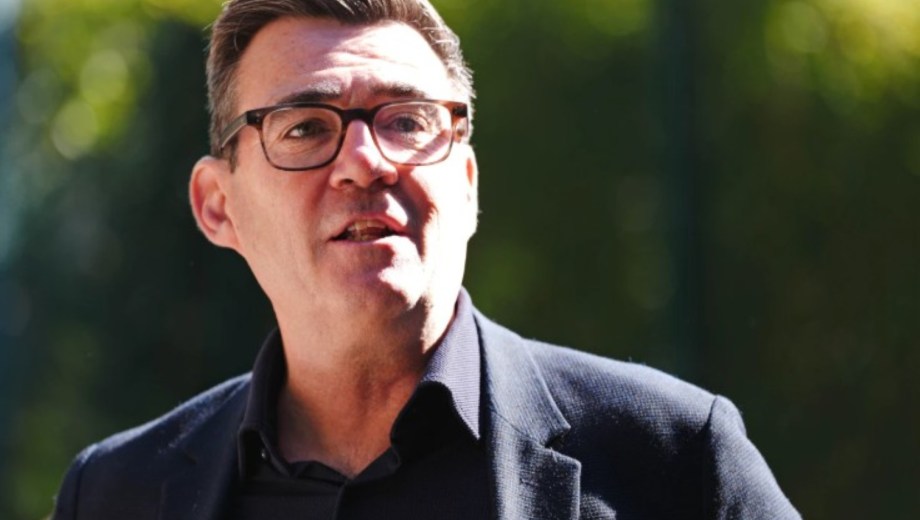 Desde la oficina del primer ministro británico, Andy Burnham, se habló sobre Malvinas. Foto: AP.