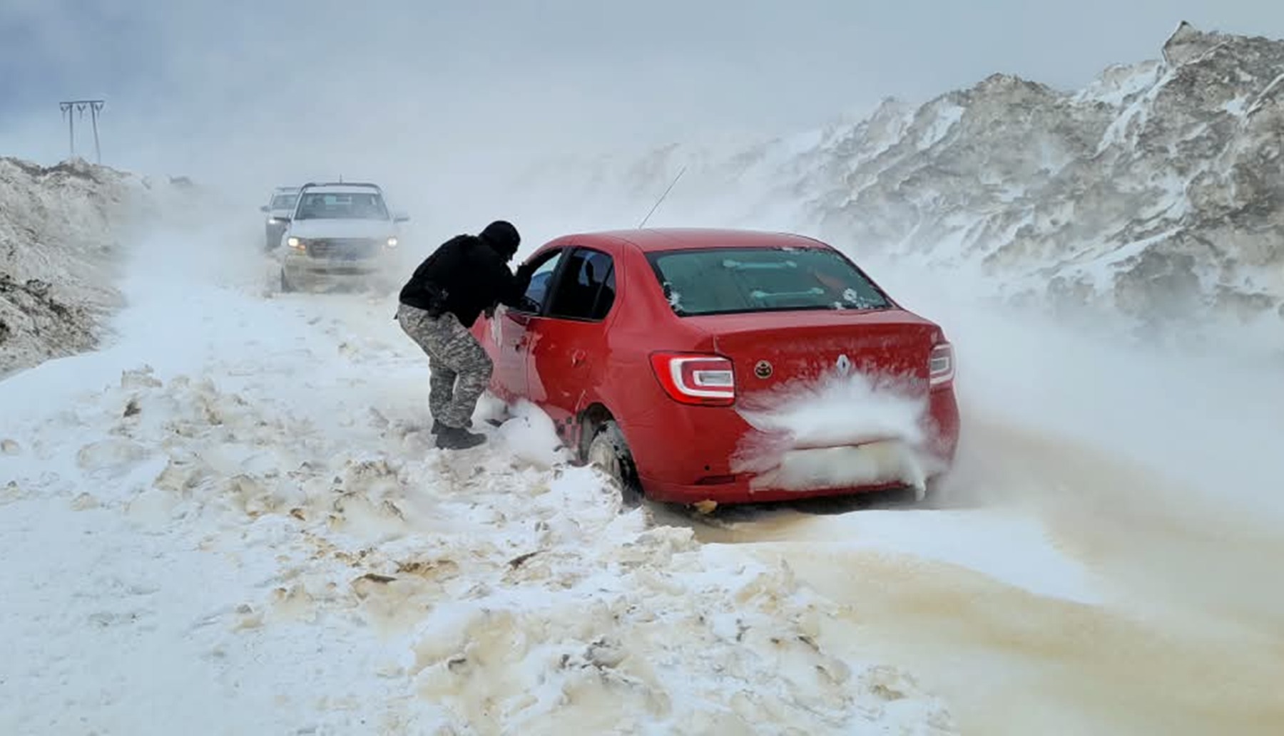 Rescatada una familia varada por la nieve en la Ruta 13 de Neuquén